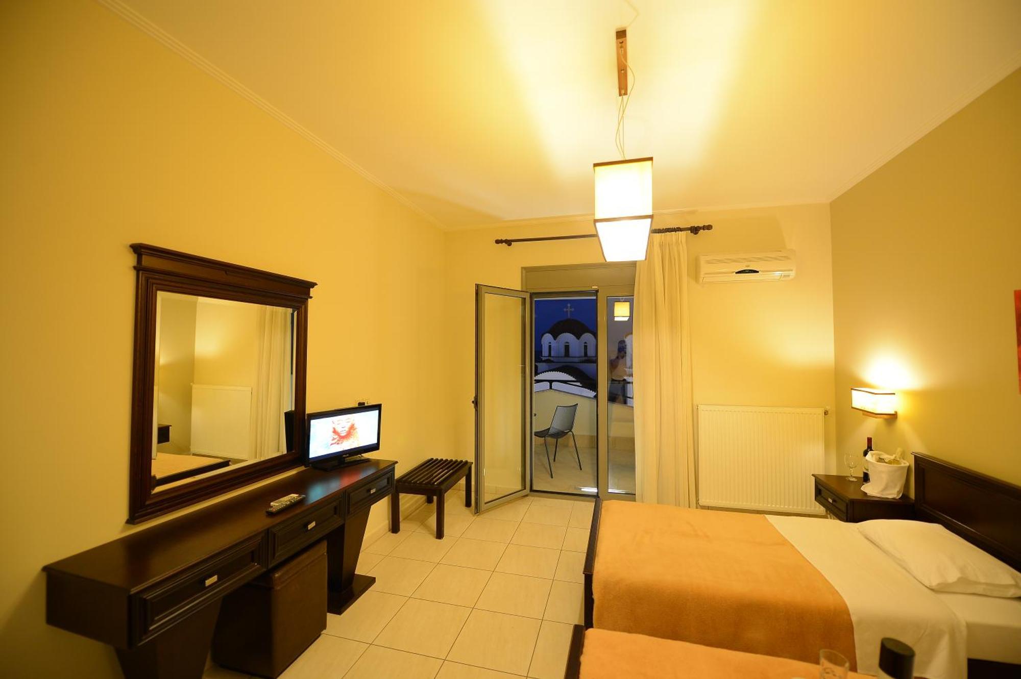Central Hotel Paralía Eksteriør billede